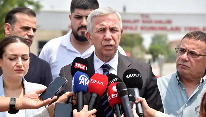 Mansur Yavaş, Muhittin Böcek'i Ziyaret Etti: İşbirliği ve Ortak Projeler Konuşuldu
