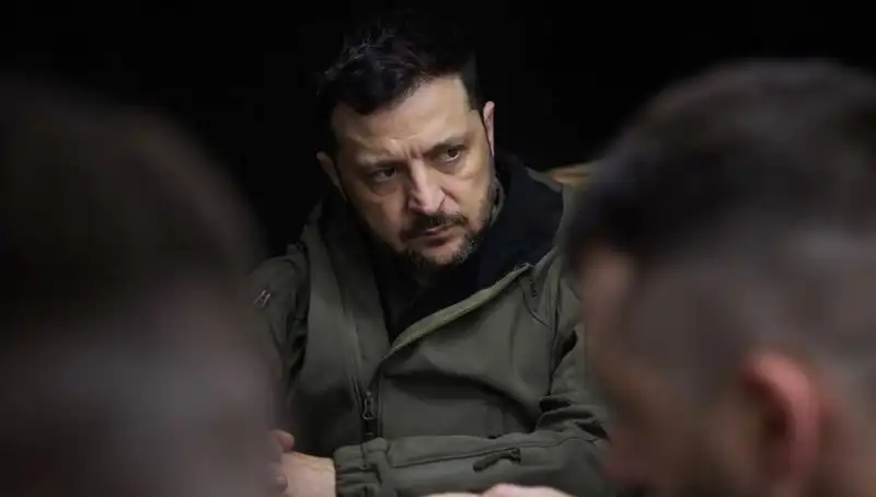 Zelenski, NATO ile Nadir Element Anlaşmalarını Eleştirdi: "Yok Sayıldık!"