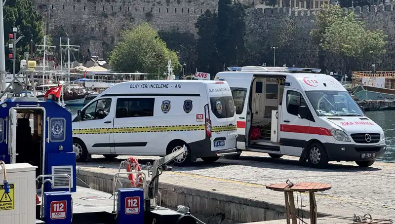 Antalya Kumsalında Gizemli Bir Olay: Denizde Erkek Cesedi Bulundu