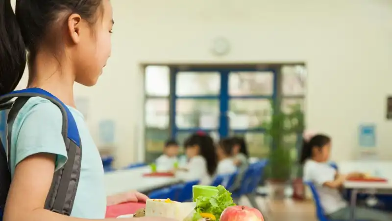 İspanya, Obeziteyi Önlemek İçin Yağlı Yiyecekleri Menülerden Çıkarıyor