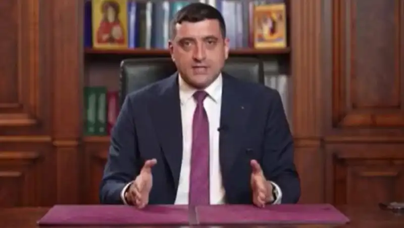 Romanya Seçimlerinde Aşırı Sağcı Aday Çarpıcı Bir Başlangıç Yaptı