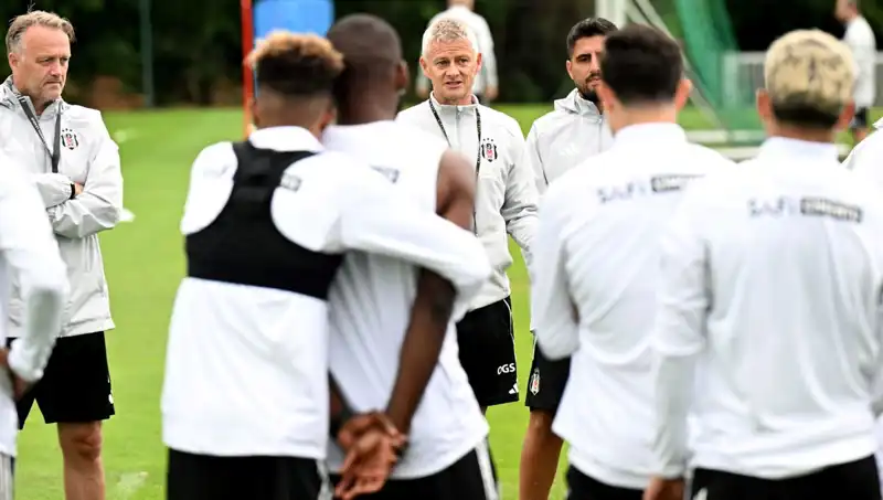 Solskjaer'den Şok Eleştiriler: Futbolcuların Performansı Neden Düşük?