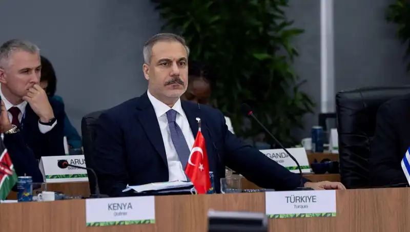 BRICS Zirvesi’nde Bakan Fidan’dan Yapay Zeka Uyarısı: “Tedbir Almazsak, Tehdit Olabilir”