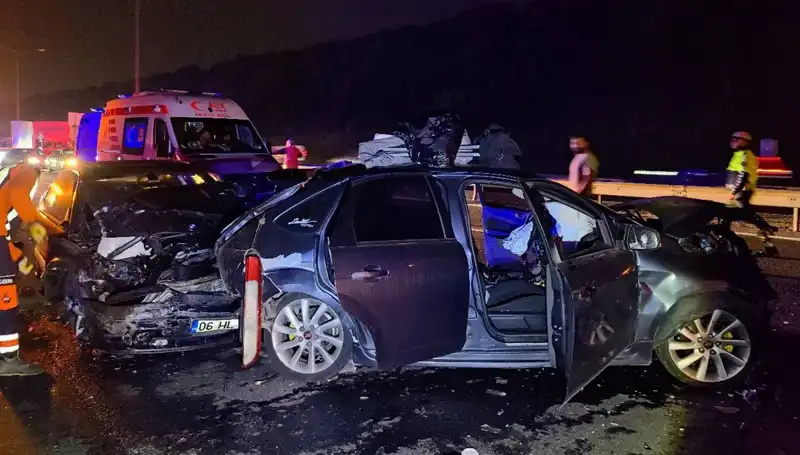 TEM Otoyolu'nda Zincirleme Kaza: 7 Kişi Yaralandı, Detaylar Şok Edici!