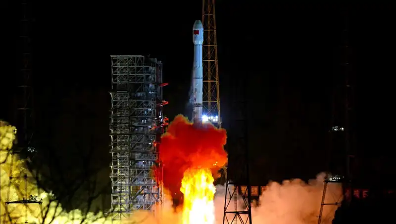 Çin, Asteroid Keşif Aracı Tienvın-2'yi Uzaya Gönderdi: Uzay Çağının Yeni Hedefi
