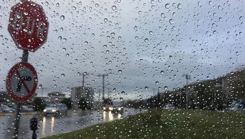Türkiye'yi Bekleyen Şiddetli Sağanak: Meteoroloji'den Acil Uyarı Geldi!