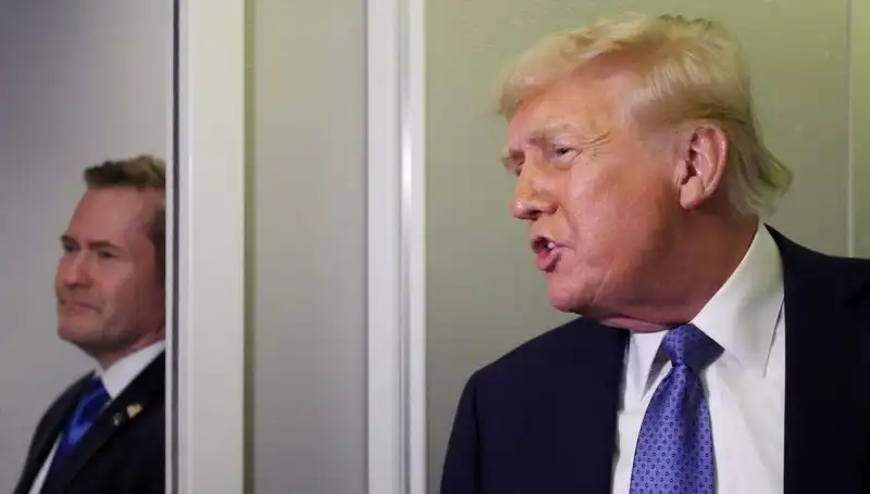 Trump’ın Planları Yanlışlıkla Sızdı: Mike Waltz Görevden Alındı