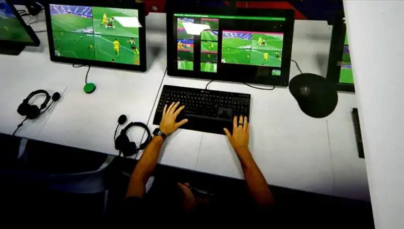 İtalya'da VAR Uygulaması Genişliyor: Ekranlarda Hangi Pozisyonlar Gösterilecek?