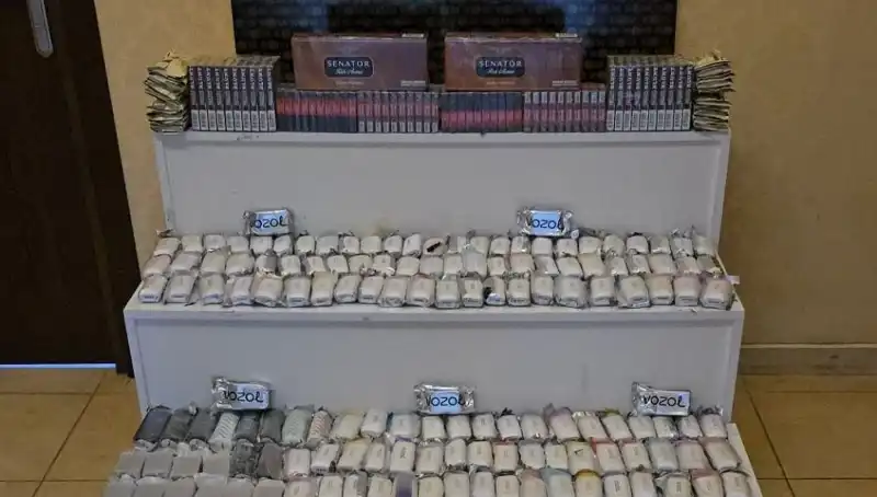 Gümrük Kaçağı Sigara Operasyonu: Yüzlerce Bin Paket Ele Geçirildi