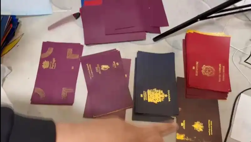 Sahte Belgeler Çetenize Büyük Darbe: Operasyonda Neler Yaşandı?
