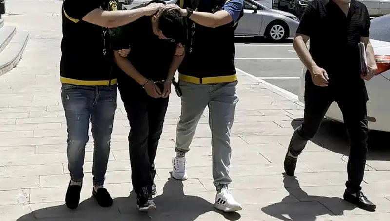 Mezarlıkta Hırsızlık Yapan Şahıs Suçüstü Yakalandı, Detaylar Şaşırttı!
