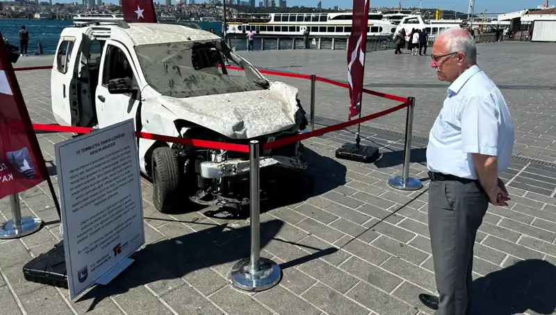 15 Temmuz Darbe Girişimi Sonrası Tankların Ezdiği Araçlar Sergileniyor