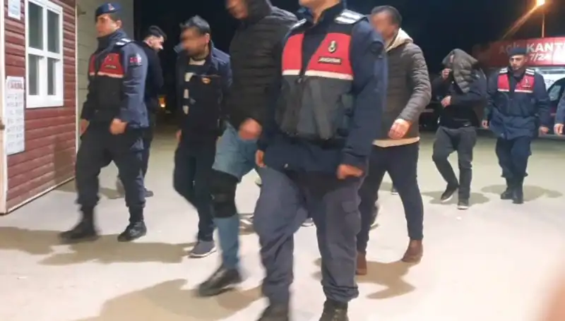 Uyuşturucu Partisi için Kiralanan Bağ Evine Baskın Düzenlendi