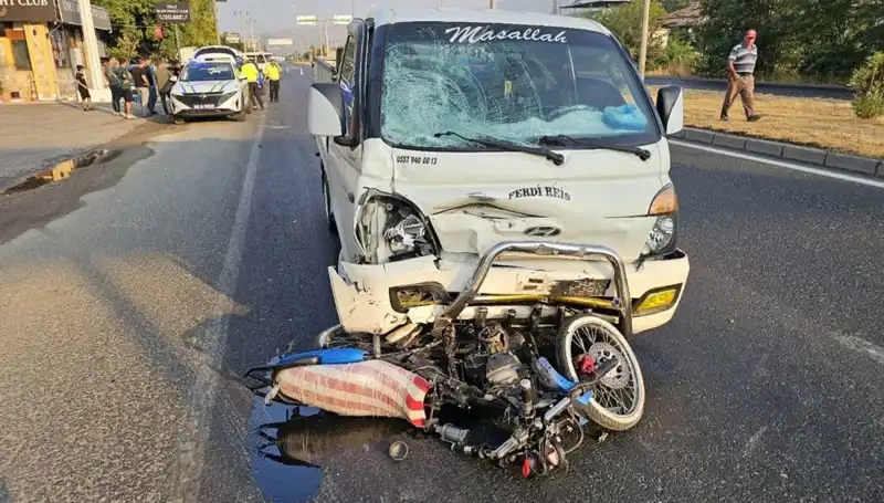 Aydın’da Feci Kaza: Motosiklet Sürücüsü Kamyonete Çarpınca Hayatını Kaybetti