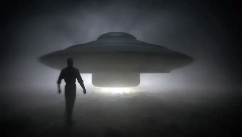 Uzaylıların Tehdidi: UFO Uzmanından Şok Edici Açıklamalar