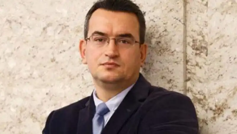 Metin Gürcan Kimdir? DEVA Partisi'nin Kurucu Üyesi Hakkında Bilgiler