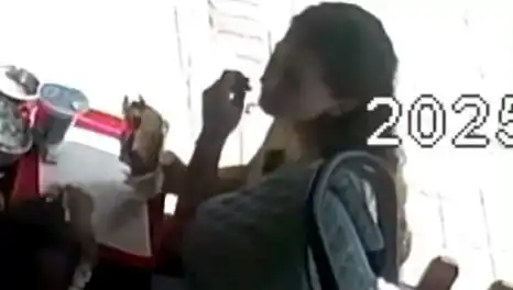 Saçını Tostunun İçine Koyan Kadının Şoke Eden Gerekçesi!