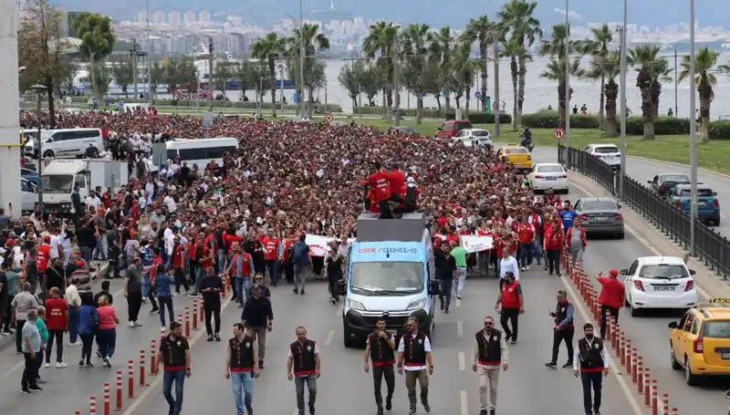 İzmir'de Grev Neden ve Nasıl Sürüyor? İşçi Mücadelesi Derinleşiyor