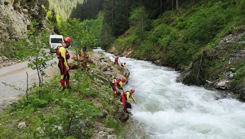 Trabzon'da Dereye Düşen Çocuğun Kayıp İfadesi ve Babasıyla İlgili Gelişmeler