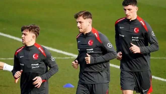 Futbol Dünyasını Sarsacak Transfer: Milli Yıldız Galatasaray'a İmza Atıyor