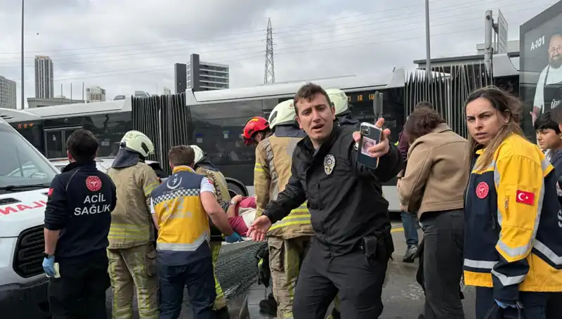 Metrobüste Feci Kaza: Hayatı Altüst Eden Seferler Durduruldu