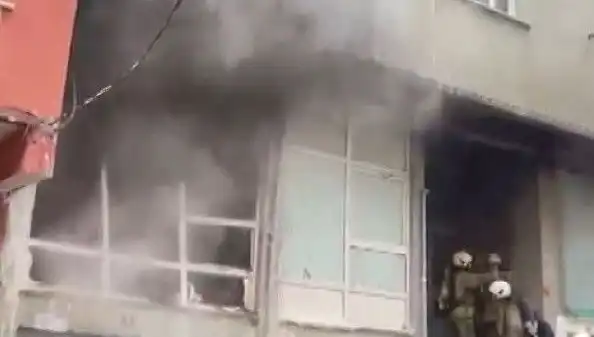 İstanbul’da Beş Katlı Bina Yangını: İş Yerinde Korku Dolu Anlar